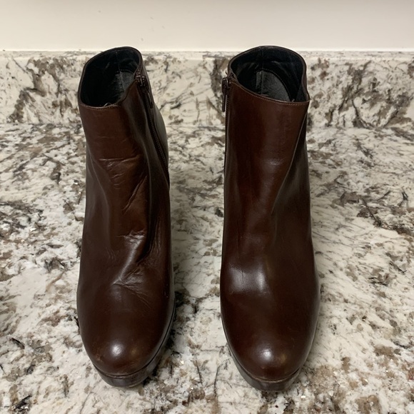 Stuart Weiztman Brown “Gran” Leather Ankle Booties - Picture 5 of 16